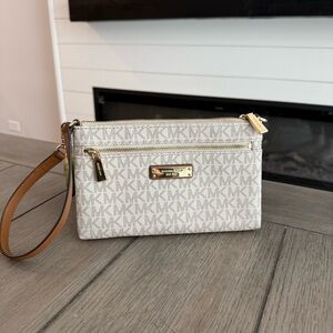 Michael Kors Cream and Tan Wristlet